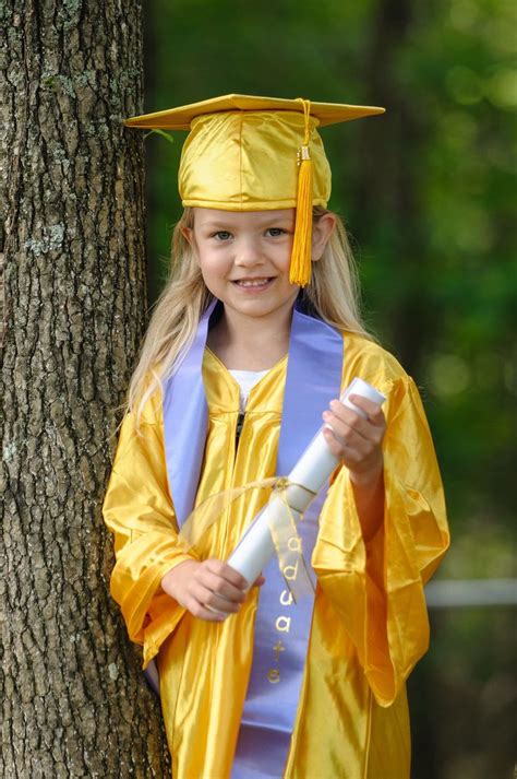 Download Congratulations Graduates! | Kindergarden graduation ...