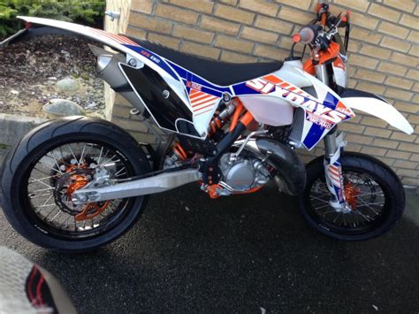 Тест ktm exc 300 от дяди жорика. 2012 KTM 125 EXC Six Days - Moto.ZombDrive.COM