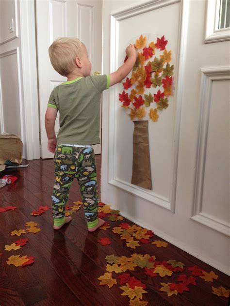 Toddler Approved!: Easy Fall Tree Activity for Toddlers