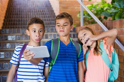 20 Reasons Why Cell Phones Should Be Allowed In School Troomi Wireless