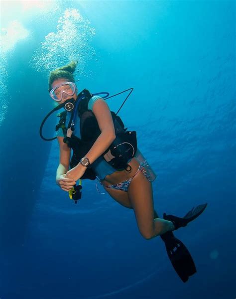 Pin By Marcin Bieniaszewski On Diving Scuba Diver Girls Scuba Girl