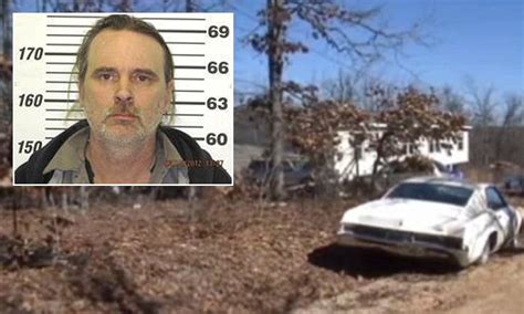 Arkansas Man Michael Gilman Kept Daughter 11 Chained To Her Bed For