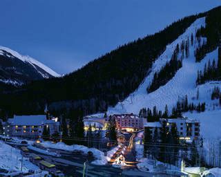 The ski resort taos is located in new mexico (usa). Taos, New Mexico: A Ski Resort Guide | First Tracks ...