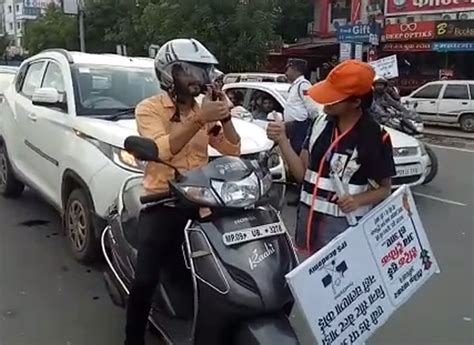 Our readers at bhaskar.com obstinacy find india latest news bundled with breaking news, live news, astrology, bollywood bulletin, recipes, jokes, hot anent web, dainik bhaskar. Dainik Bhaskar Indore Traffic Campaign news update ...