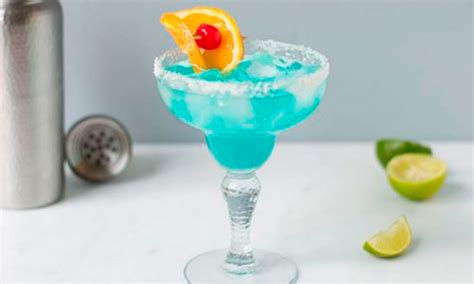 Preparar Cóctel Margarita Azul Receta En Casa Cocteles Club