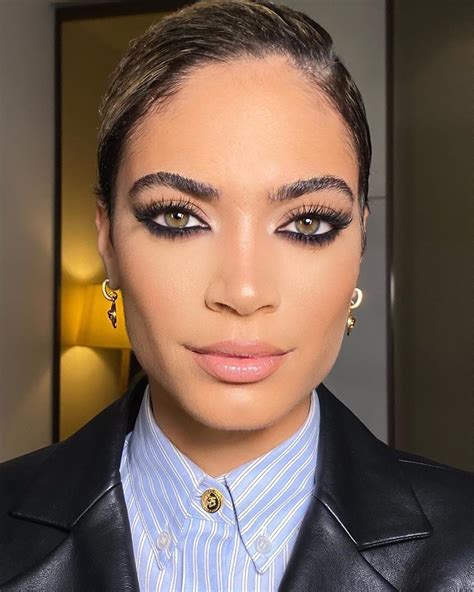 Elodie zone,jay mwendwa i sent a dm to kenyan celebrities on instagram. M R D A N I E L on Instagram: "Glam on @elodie for ...