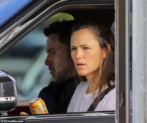 Jennifer Garner Drives Downcast Ben Affleck To A Hotel Following