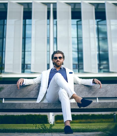 8 Habits Of The Wealthy And Successful People The Rich Times