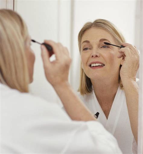 14 Exclusive Makeup Tips For Older Women From A Professional Makeup