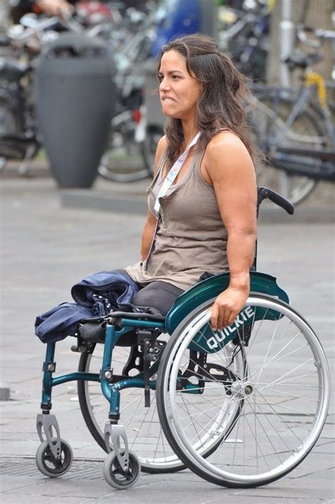 Pin By Tam Tran On Dak Amputee Wheelchair Women Amputee Lady