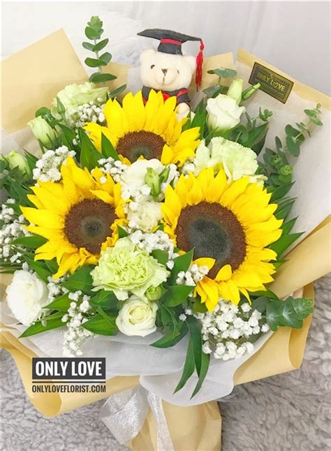 Whether it is a get well flower gift basket, mother's day flowers, seasonal centerpiece for the holidays or something that says i love you, albany florist and gifts is the leading flower shop. GB09 Graduation Bouquet sameday flower delivery to ...