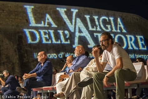 Se, quando tornerò, qualcuno mi porta a vedere le periferie per me sarebbe bello. Paolo Rossi chiude La Valigia dell'Attore 2018: gran ...