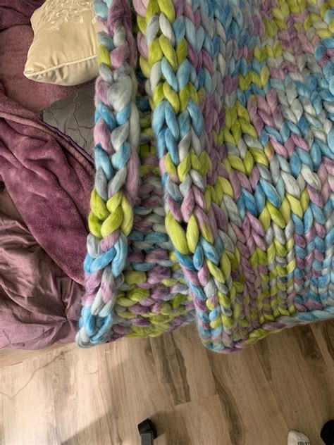 Easy Chunky Hand Knitted Blanket In One Hour 9 Steps With Pictures Instructables