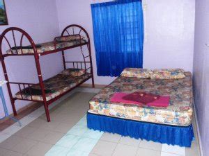 The sea view resort only has villa's type of accomondation and the price is rm290 for weekends it have 2 rooms and kitchen & utensil facilities. Punggai Bayu Beach Resort in Pengerang, Malaysia - Lets ...