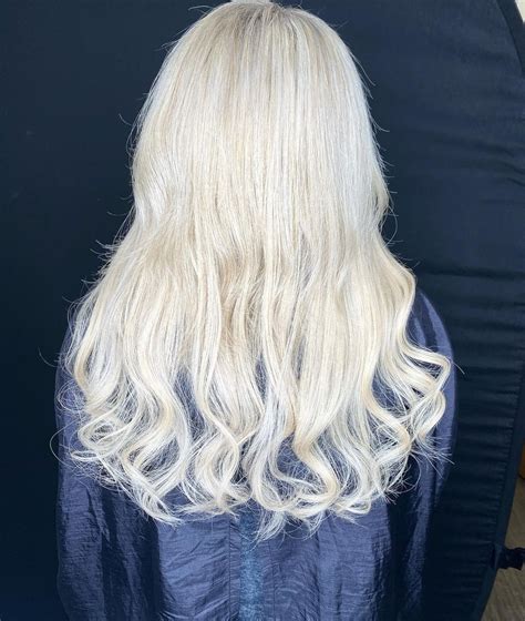 17 Examples That Prove White Blonde Hair Is In For 2021 Platinum Blonde