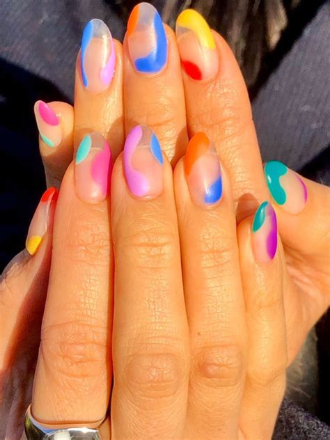 Abstract Nail Art The Best Designs Of 2020 Elle Australia