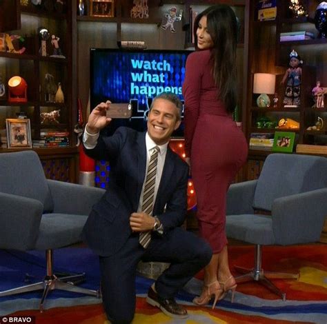 Andy Cohen Gushes As He Takes Selfie With Kim Kardashians Behind Kim Kardashian Selfie Kim