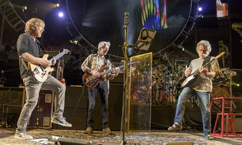 Grateful Dead Final Concerts Unite Fans And Band As Legends Fade Away