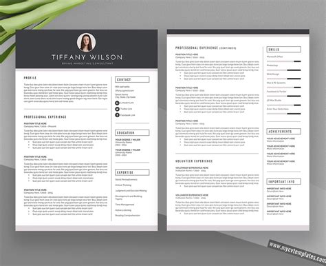 This is a rather classic and simple cv with a modern touch. Modern CV Template Word, Curriculum Vitae, Professional CV ...