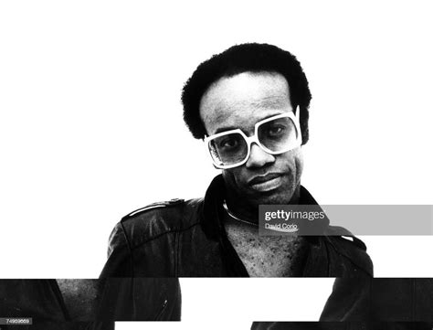 Guitarist And Singer Bobby Womack Poses For A Portrait In Circa 1982 News Photo Getty Images