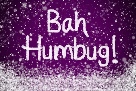 Bah Humbug Kerstboodschap Op Paarse Sneeuw Achtergrond — Stockfoto