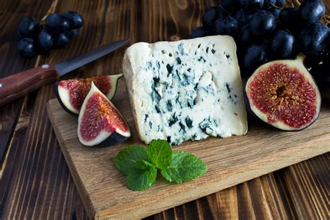 Guide To Blue Cheese 6 Types Of Blue Cheese 2022 Masterclass
