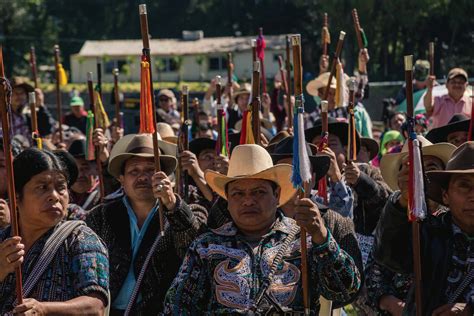 Principales Instrumentos Internacionales sobre los Derechos de los Pueblos Indígenas by OACNUDH