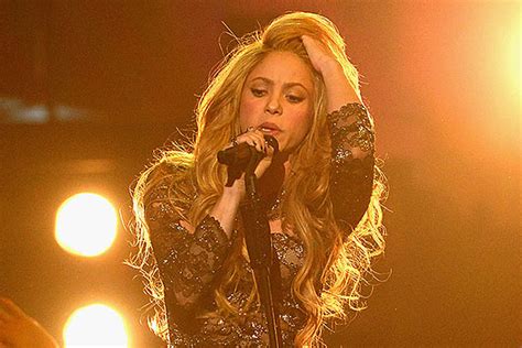Shakira Performs Empire At The 2014 Billboard Music Awards