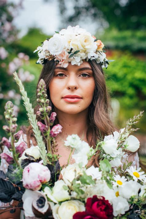 10 Fresh Spring Wedding Hairstyles With Flowers Make Me Bridal