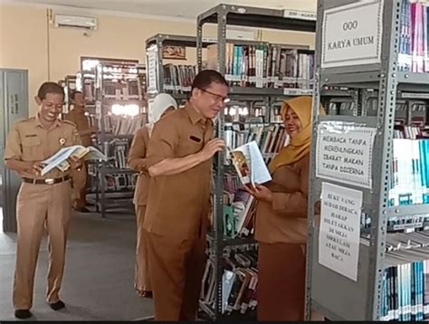 Berharap Referensi Mahasiswa dan Anak Lengkap di Perpustakaan Daerah