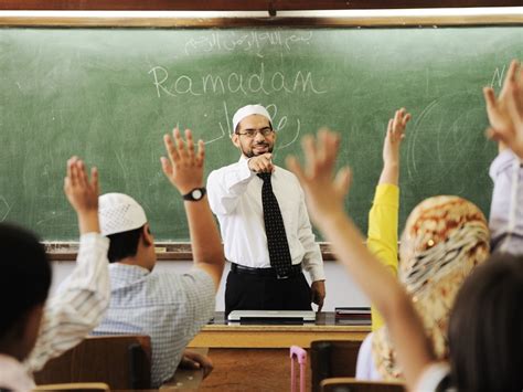 Tips Memilih Guru Agama Menurut Islam - Cahaya Islam