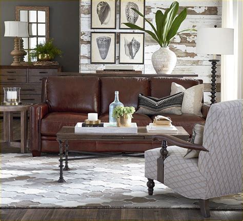 Modern Farmhouse Living Room With Leather Sofa Ideas Dailyhomelist