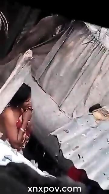 Indian Desi Aunty Bath Captured Clip