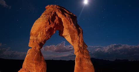 Into The Night Photography Moon Over Delicate Arch By Steve Waterman