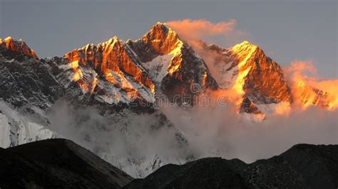 Golden Snow Mountain Sunset In The Himalayas Stock Image Image 16923563