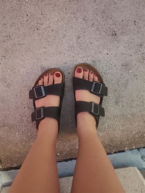 Unbestimmt Masse Obenstehendes Sexy Feet In Birkenstock Welken