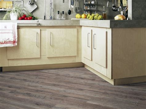 Es posible darle una nueva cara a nuestra cocina si sabemos cómo, con algunos detalles nuevos y. Foto: Suelo de PVC en Cocina. de RAEL Decoración #455716 ...