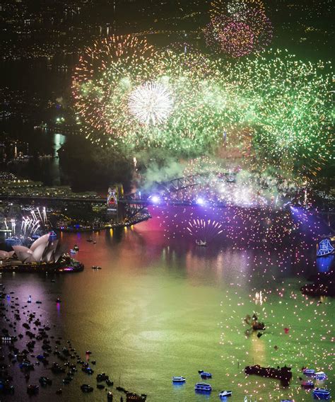 Watch Video Of New Years Eve Celebrations From Across The Globe New