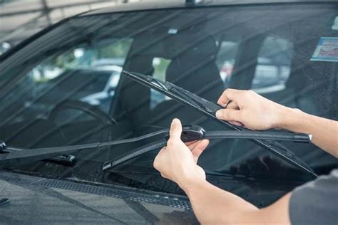 How To Know If Your Windshield Wiper Blades Need Replacing
