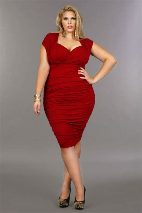 Beautiful Red Plus Size Dresses That Will Turn Slim Women