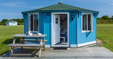 Instead of just passing through woods and forests as a walker or cyclist, you can experience waking up right in the heart of some of the uk's richest woodlands and in some cases, in pure luxury. Luxury Glamping Break Hartland | Coastal Cabins