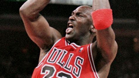 Michael Jordans Iconic Turnaround Fadeaway Jump Shot Howd He Do