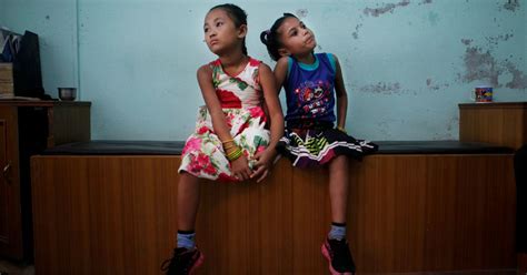 Girls Scarred By Nepal Quake Share Friendship But Not Luck The Seattle Times