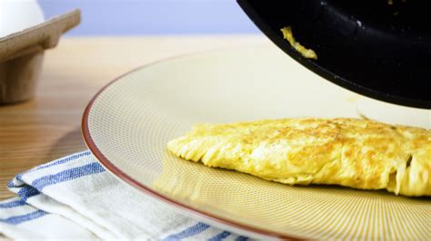 how to cook a basic omelette 11 steps with pictures wikihow