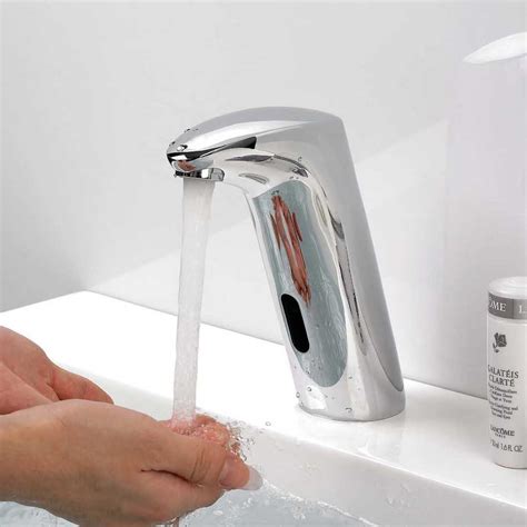 Modern touchless kitchen faucets promotes your appliance cleaning in the kitchen much easier. Electronic Sensor Kitchen Faucets
