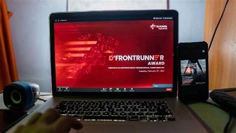 Saluran tv dengan jangkauan siaran digital mencapai berbagai daerah adalah tvri yang merupakan stasiun tv nasional. Transformasi Digital, Telkomsel Gelar D'Frontrunner Awards