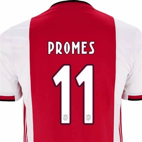 Ajax forması giyen quincy promes'in bıçaklama yaralama suçundan tutuklandığı belirtildi. Ajax Voetbalshirt - Voetbalshirts.com