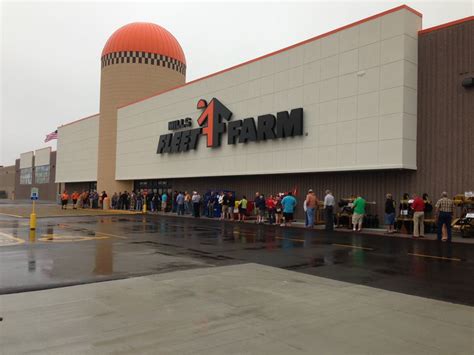 Shoppers Line Up For Tuesday Morning Opening Of Mills Fleet Farm In