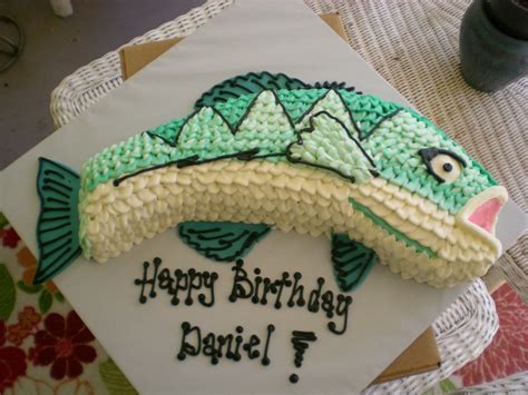 Birthday cake is forever, people. Fish birthday cake - Cake Envy