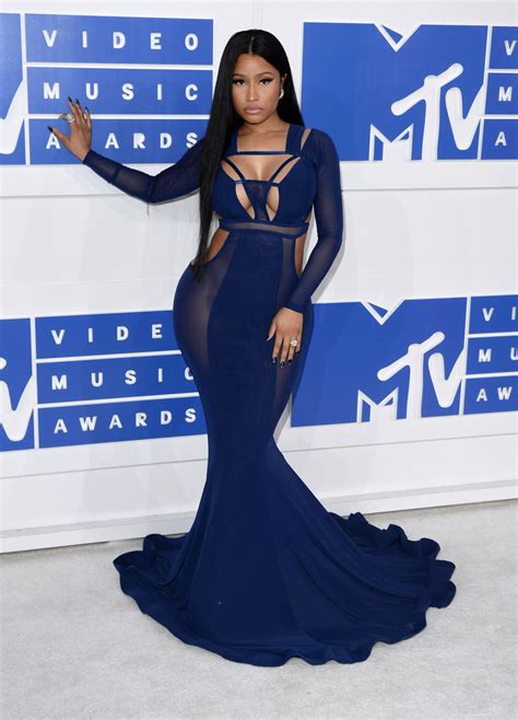 Wayment!: Nicki Minaj Had Her Whole Natural Hair Out On ...